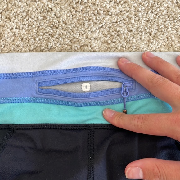 Lululemon cropped leggings - Picture 3 of 3